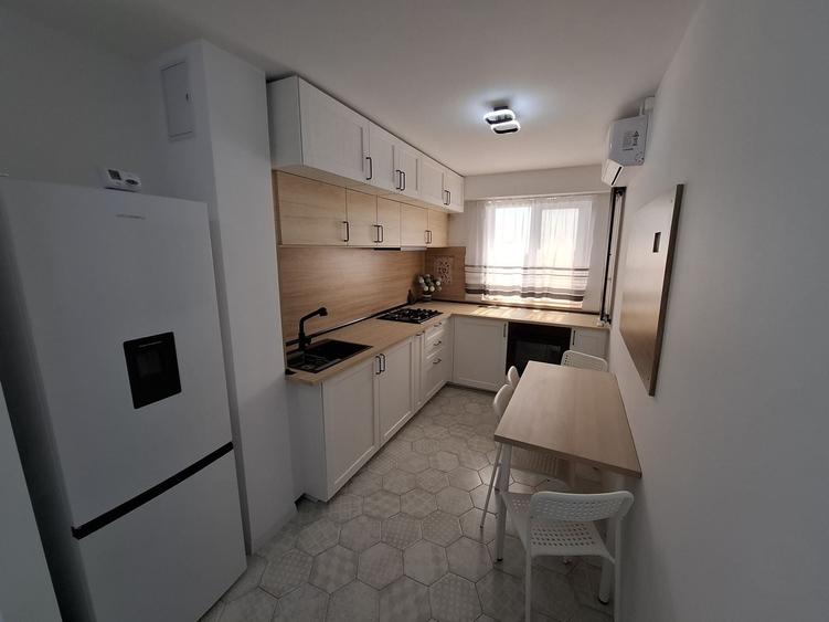 Apartament cu 2 camere decomandat, mobilat în Km 4-5