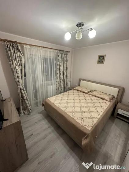 Apartament cu 2 camere decomandat, mobilat în Central