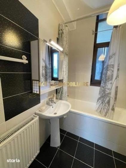 Casă cu 4 camere cu Teren 160 Mp în Central