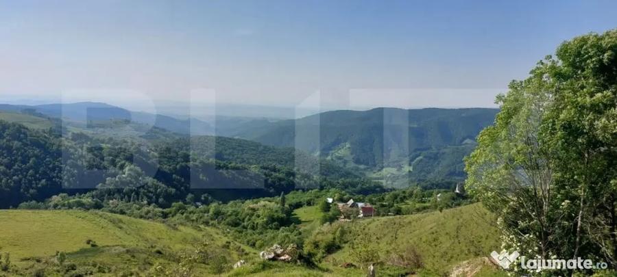 Teren de 3800 mp, în Central