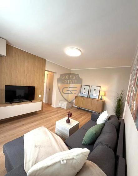 Apartament cu 2 camere semidecomandat, mobilat în City Park Mall