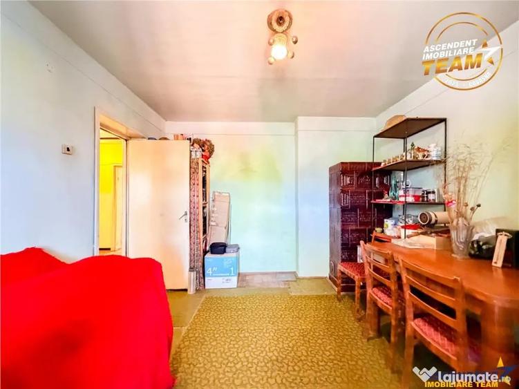 Apartament cu 3 camere decomandat în Malnaș