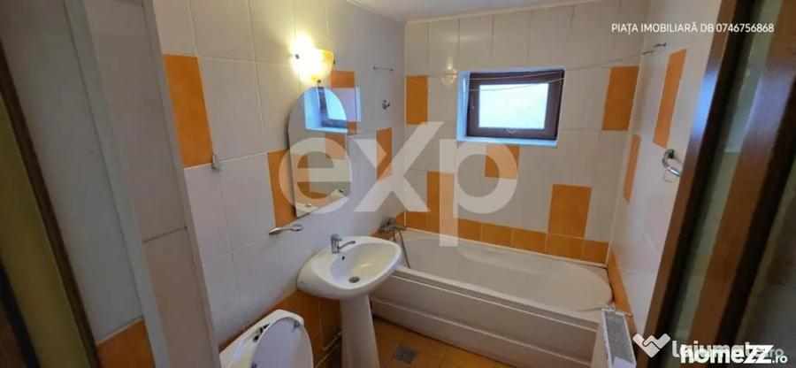 Apartament cu 4 camere decomandat, mobilat în Central