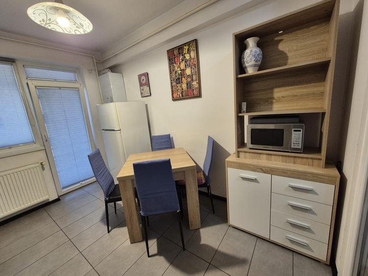 Apartament cu 2 camere decomandat în Sud