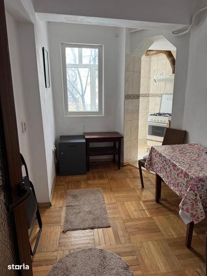 Apartament cu 2 camere în Micro 13