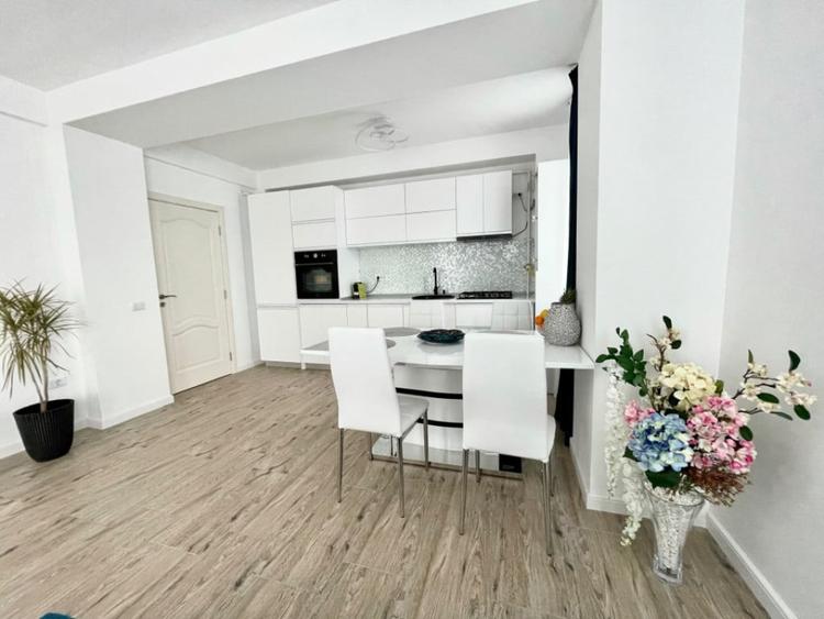 Apartament 2 camere de vanzare in Mamaia Nord, mobilat ?i - 4