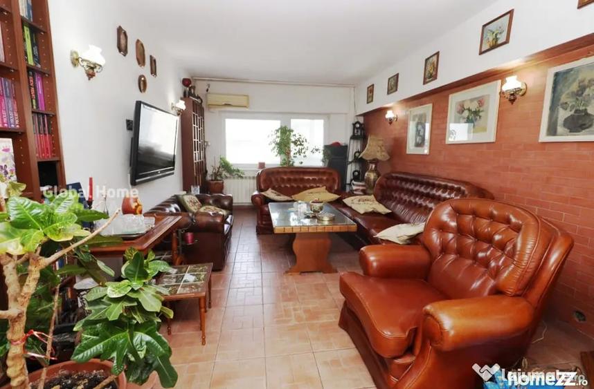 Apartament cu 4 camere decomandat în Titulescu