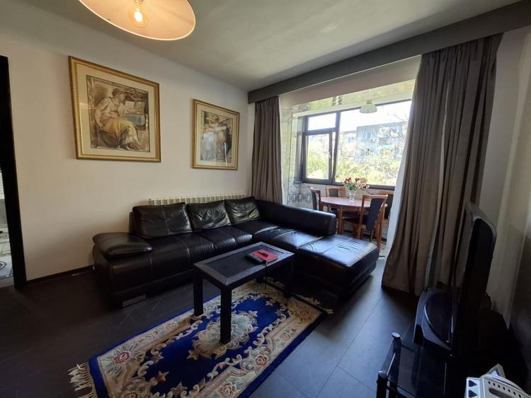 Apartament cu 2 camere semidecomandat, mobilat în City Park Mall