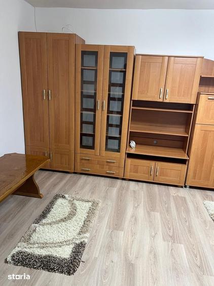 Apartament cu 3 camere în Lipoveni