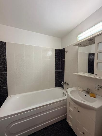 Apartament cu 2 camere semidecomandat în Moșilor