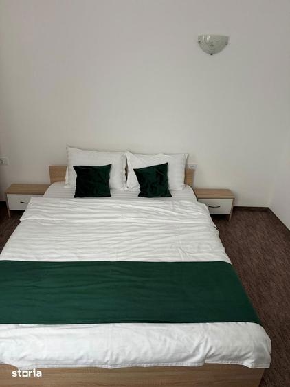 Casă cu 9 camere cu Teren 500 Mp în Sânmartin