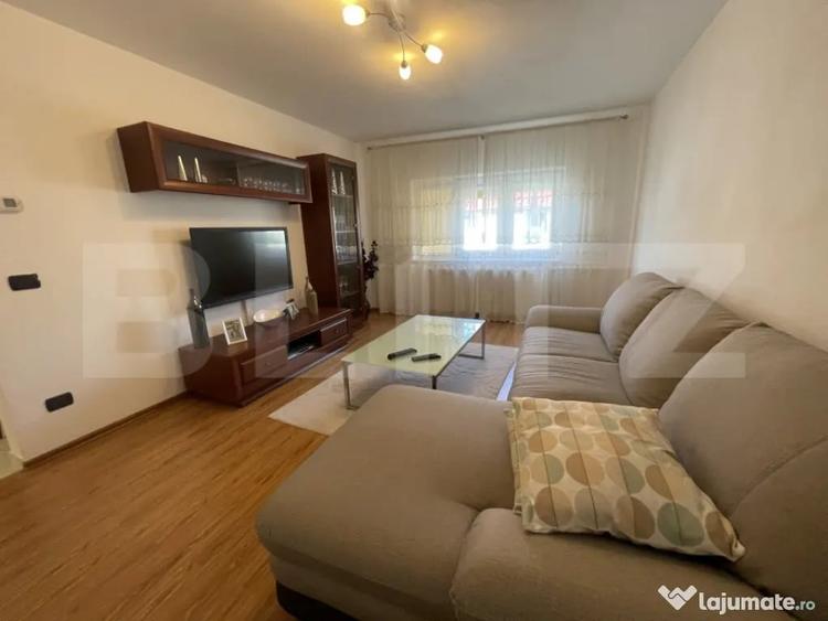 Apartament cu 3 camere decomandat în Central