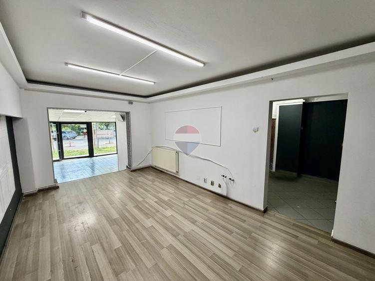 Spațiu comercial, de 61 mp, în Central