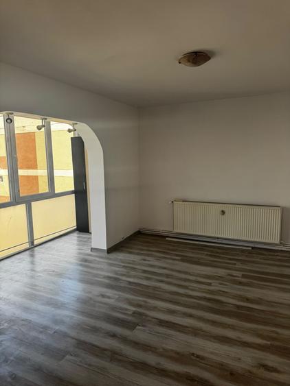 Apartament cu 3 camere decomandat în Ultracentral