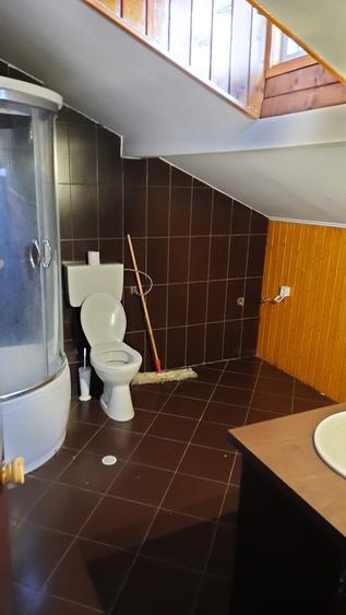Casă cu 4 camere cu Canalizare în Banu Manta