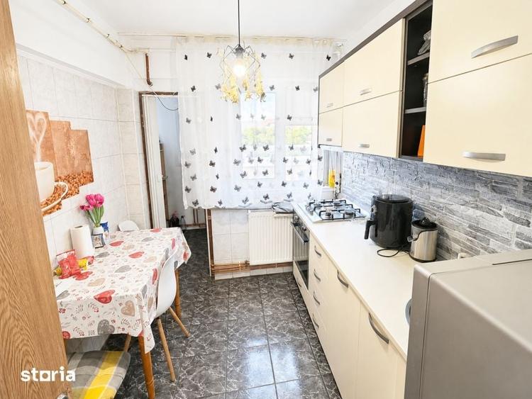 Apartament Nord, etaj intermediar, decomandat, renovat - 2