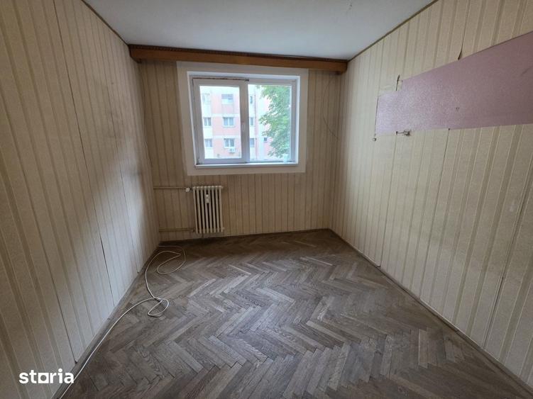 Apartament cu 4 camere în Titan