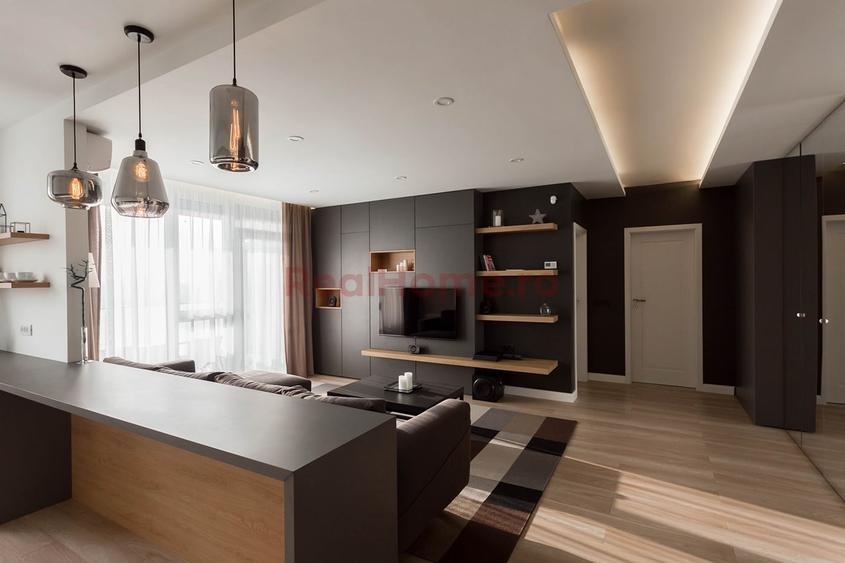 Apartament cu 5 camere decomandat în Theodor Pallady