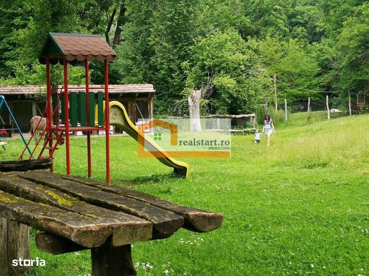 Casă cu 4 camere cu Teren 18900 Mp în Daneș