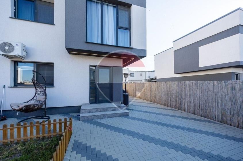 Apartament cu 2 camere, mobilat în Sânpetru
