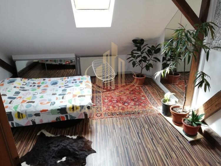 Apartament cu 4 camere decomandat în Central