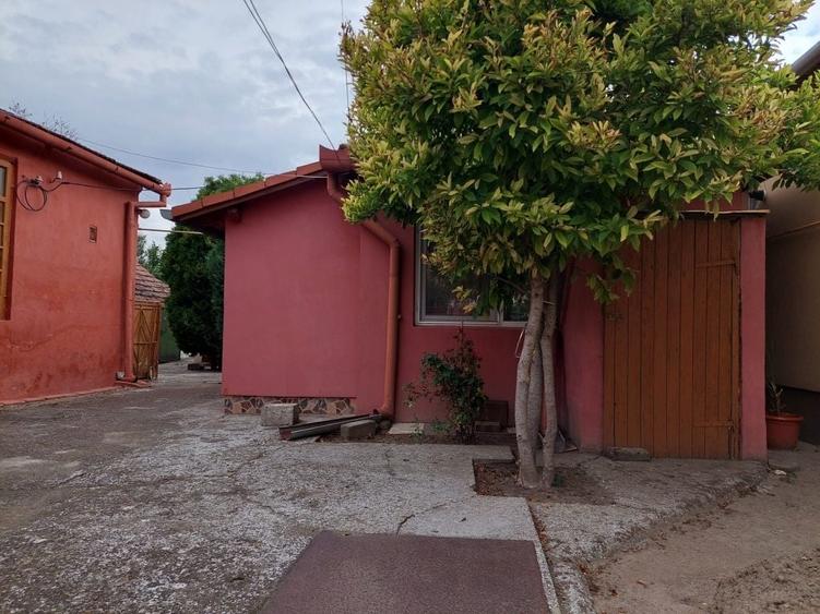 Casă cu 4 camere în Sânnicolau Mare