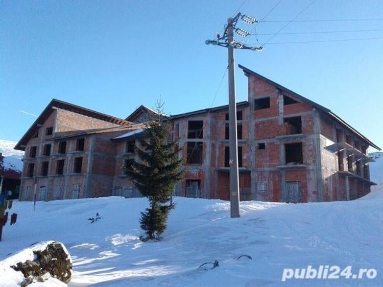 Casă cu 20 camere cu Teren 977 Mp în Bolvașnița