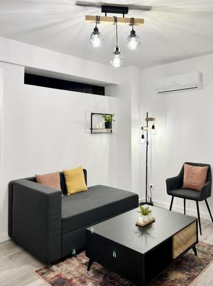 Apartament cu 2 camere semidecomandat, mobilat în 13 Septembrie