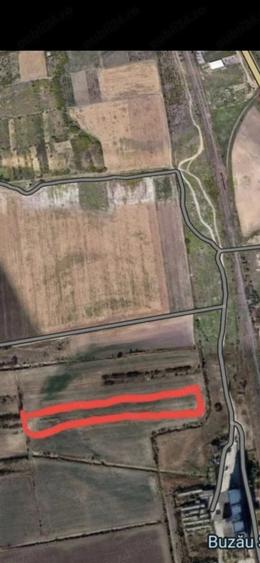 Teren de 6600 mp, în Central