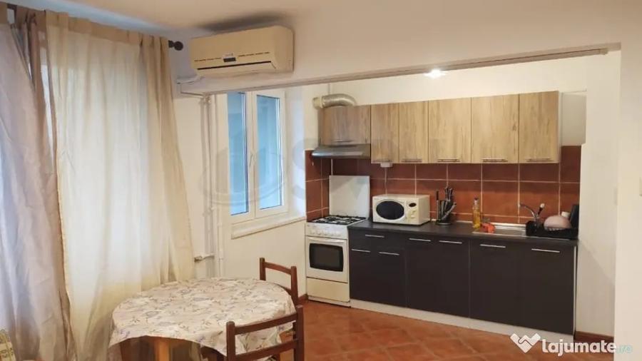Apartament cu 3 camere semidecomandat în Timișoara