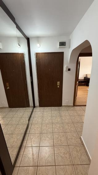 Apartament cu 3 camere decomandat în Zorilor