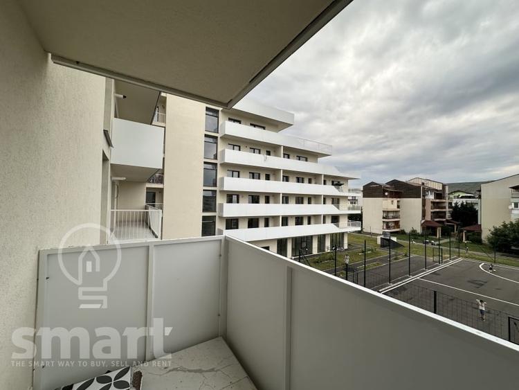 Apartament cu 3 camere semidecomandat în Florești