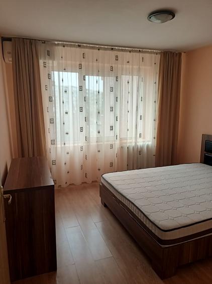Apartament cu 3 camere decomandat în Militari