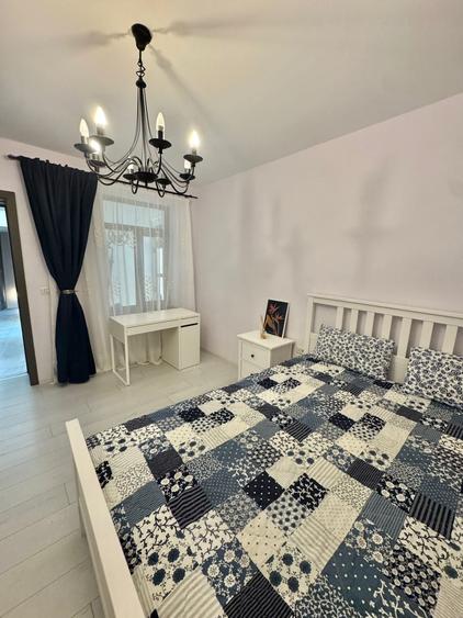 Apartament cu 2 camere decomandat în Peninsula