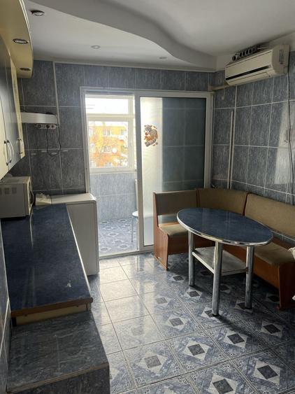 Apartament cu 2 camere decomandat în Mihai Bravu