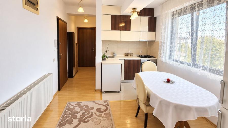 Apartament cu 2 camere decomandat în Pajura