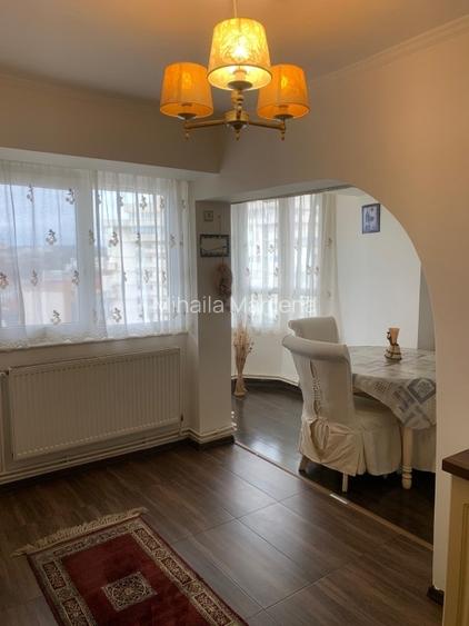 Vând apartament cu 3 camere,ultracentral