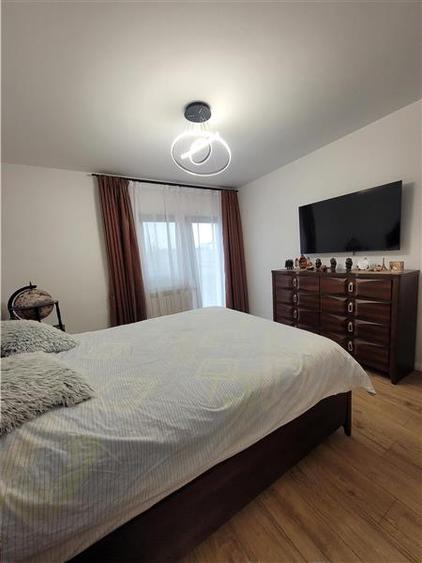 Casă individuală cu 4 camere cu Teren 249 Mp în Brătianu