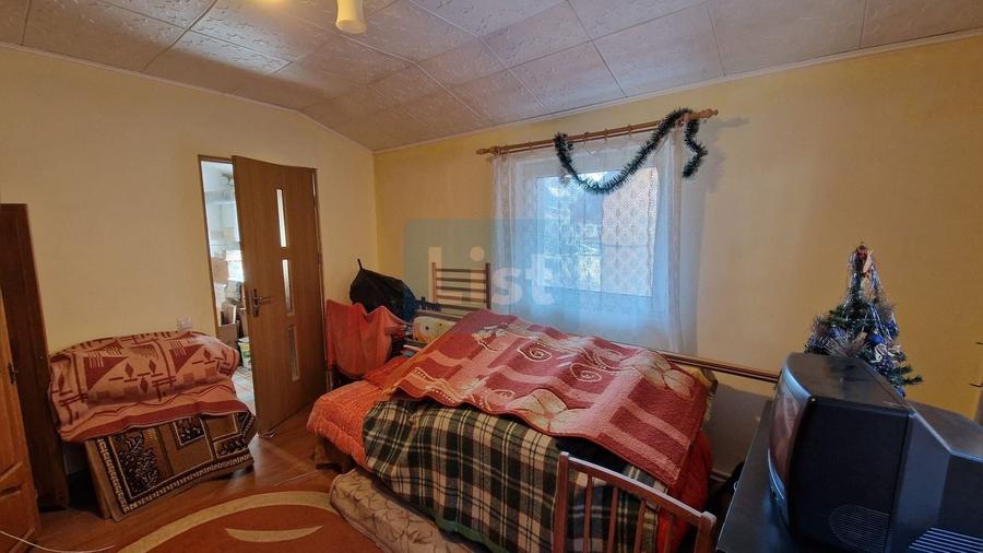 Casă cu 2 camere cu Teren 380 Mp în Valea Roșie