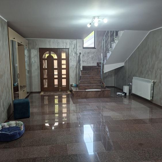 Casă cu 4 camere în Șendreni
