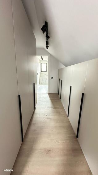 Casă cu 4 camere cu Teren 295 Mp în Central