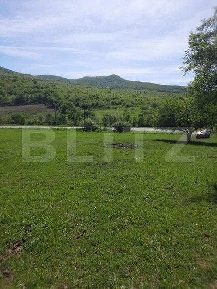 Teren Construcții intravilan de 2800 mp, în Exterior Sud
