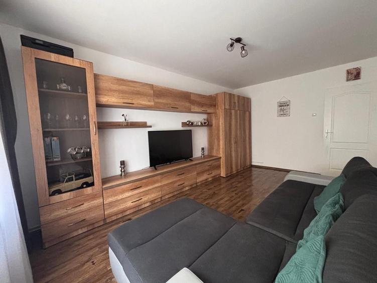 Apartament cu 2 camere decomandat în Păulești