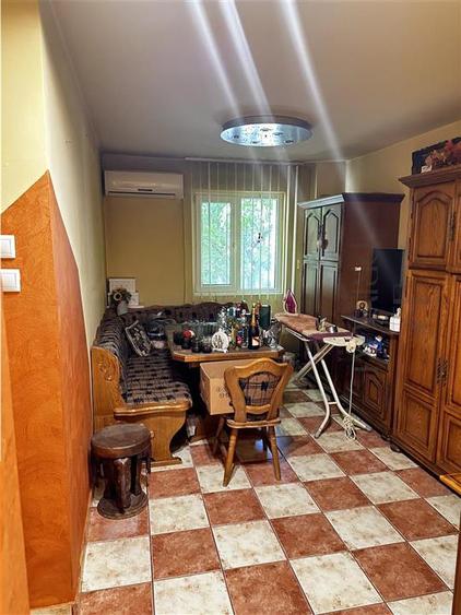 Apartament cu 4 camere decomandat, mobilat în Circumvalațiunii