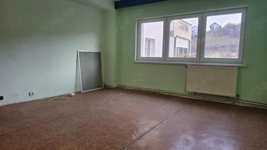 Apartament cu 3 camere decomandat în Micro 15