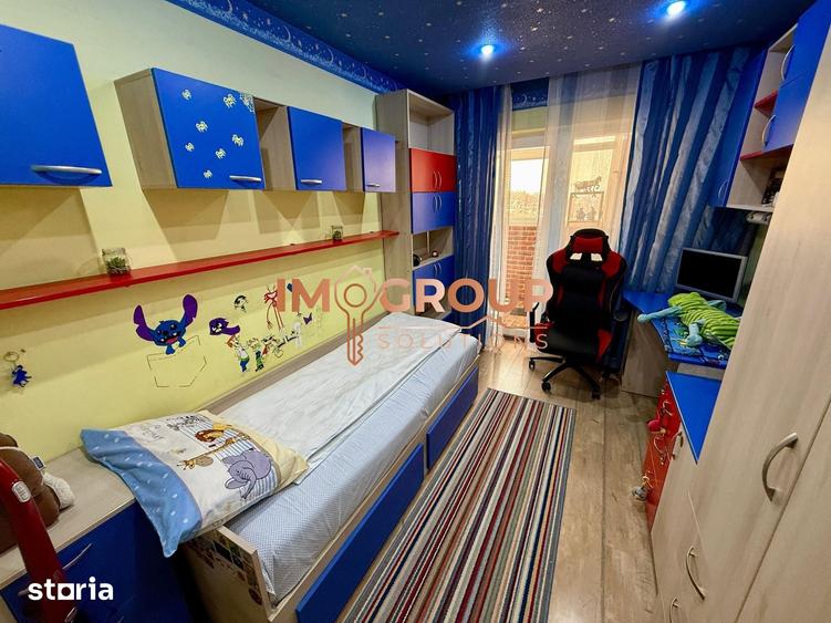 Apartament cu 3 camere decomandat în Gară
