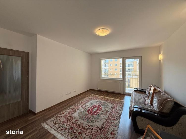Apartament cu 2 camere decomandat în Pietroasa