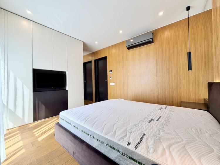 Apartament cu 2 camere semidecomandat, mobilat în Central