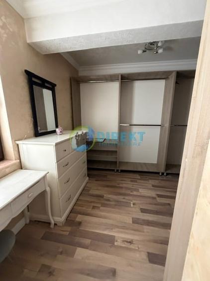 Penthouse cu 4 camere în Independenței