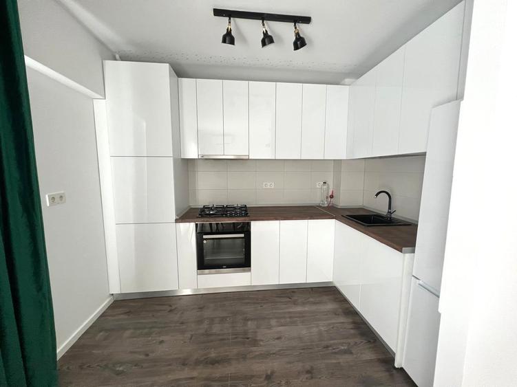 Apartament cu 3 camere decomandat în Pipera